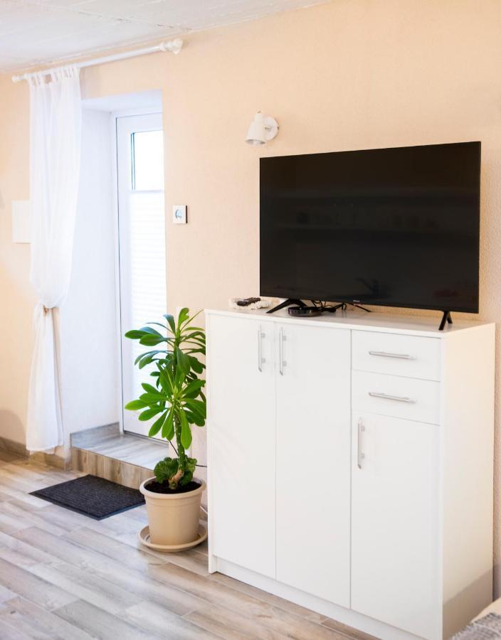 Apartment In Garage With Free Parking Kaunas Exteriér fotografie